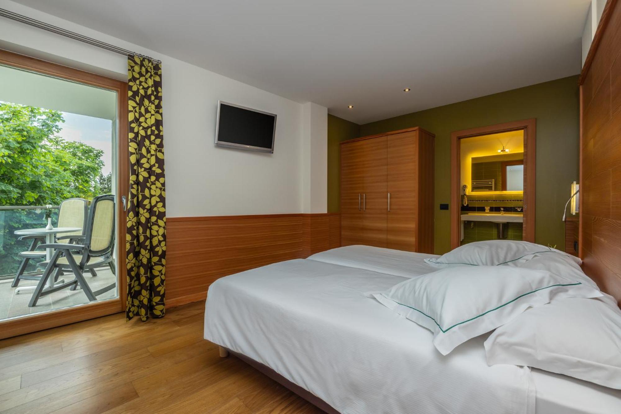 Viridis Hotel Revo Bilik gambar